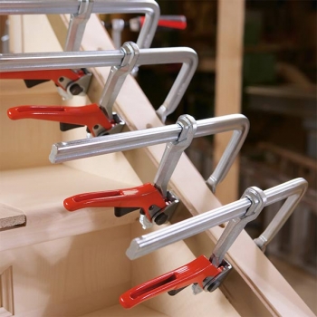 Die Bessey GSH30 im Holzbau